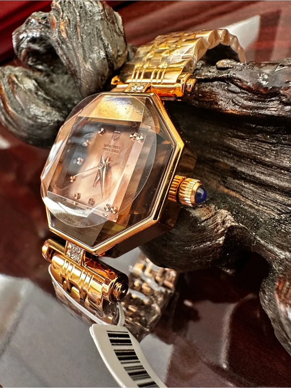 Montres Prestige Invicta Octagonal Rose Gold Crystal Accent Bracelet Watch